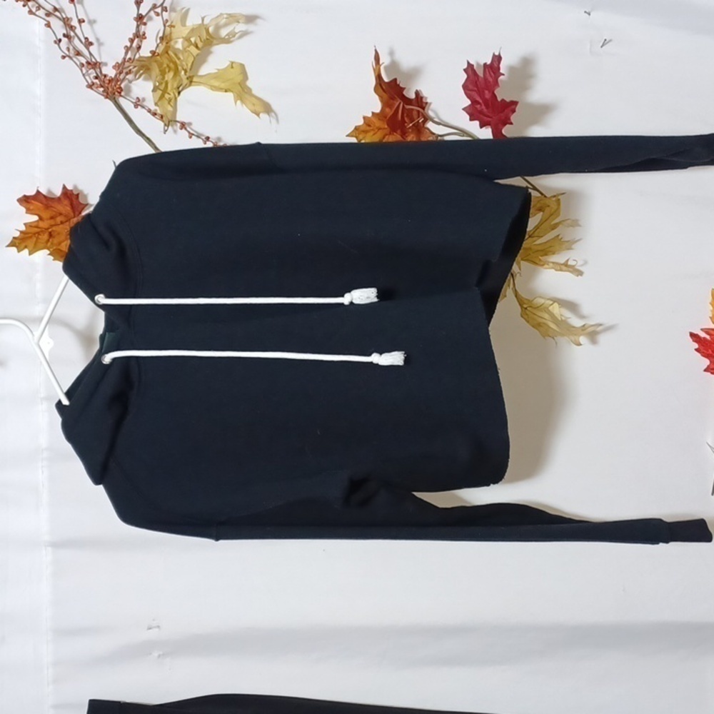 Wild Fable Hoodie size Large in black